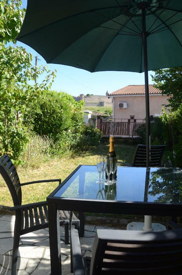 Jardin du Petit Gatsby Apartment Carcassonne Bagian luar foto
